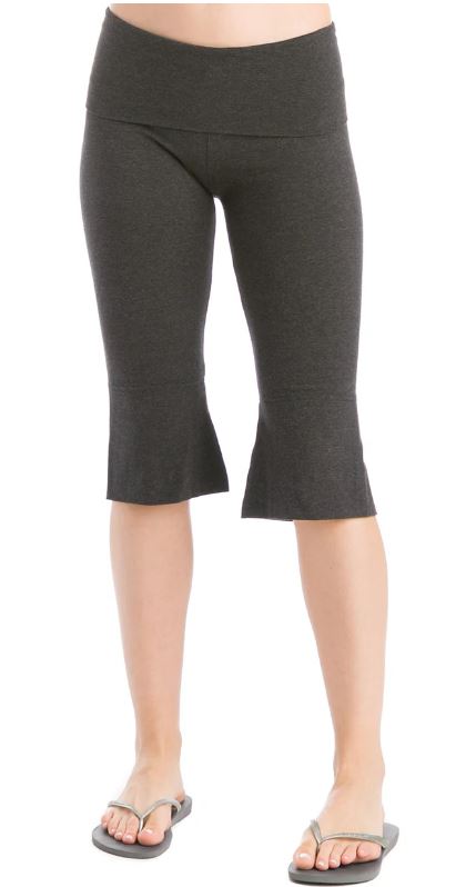Rolldown V-Slit Flare Capri Leggings