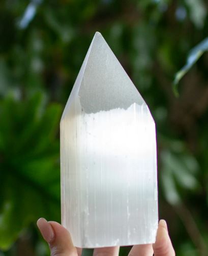 Large Selenite Point Tower